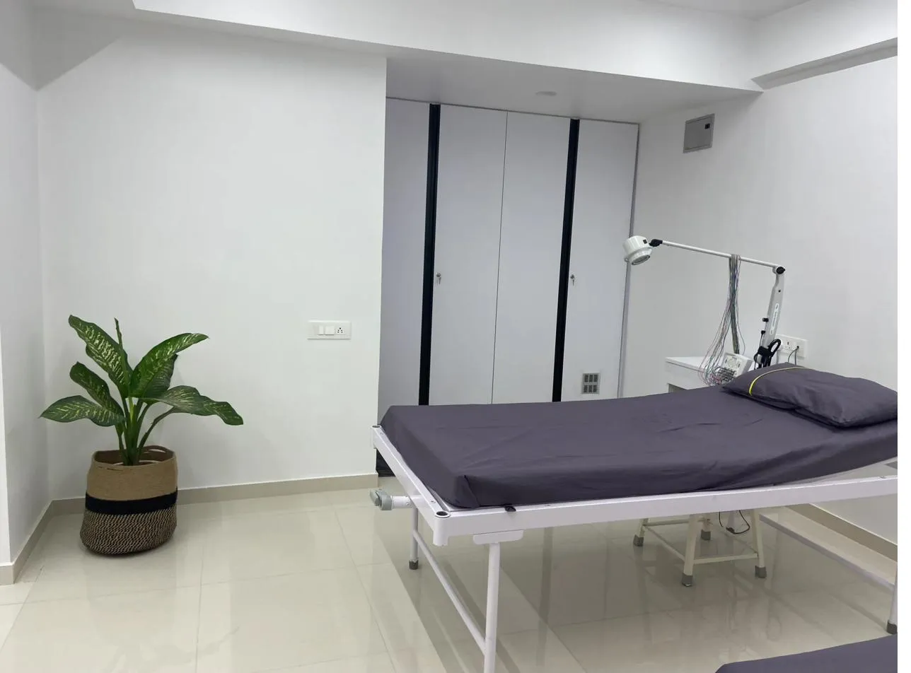 Shine Epilepsy Neuro Center - EEG Testing Room